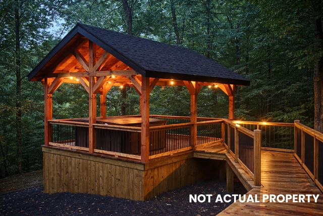 28068 Blackjack Road, Logan, OH 43138