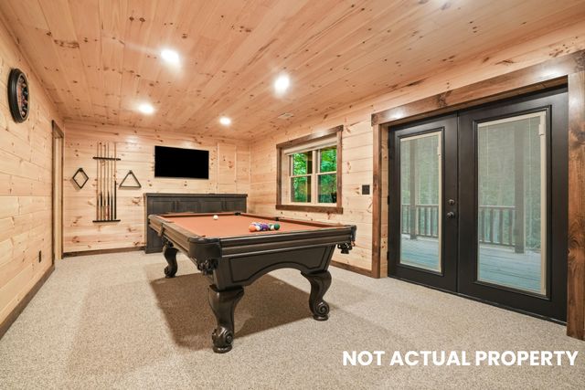 28068 Blackjack Road, Logan, OH 43138