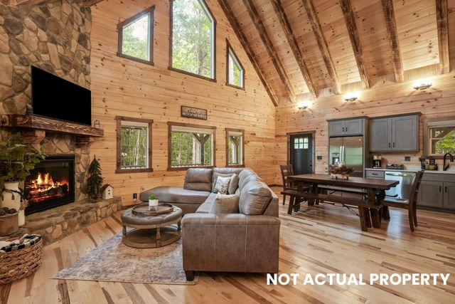 28068 Blackjack Road, Logan, OH 43138