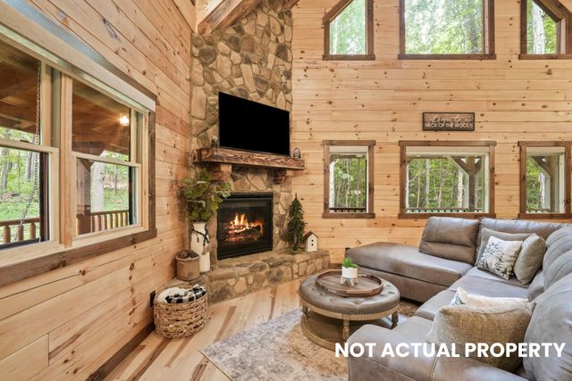 28068 Blackjack Road, Logan, OH 43138