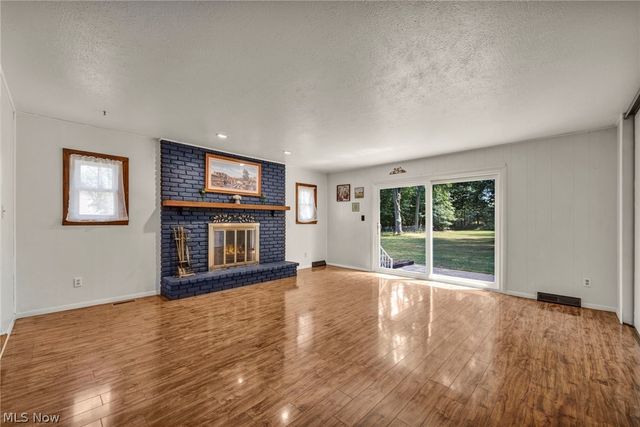 6033 Stearns Road, North Olmsted, OH 44070