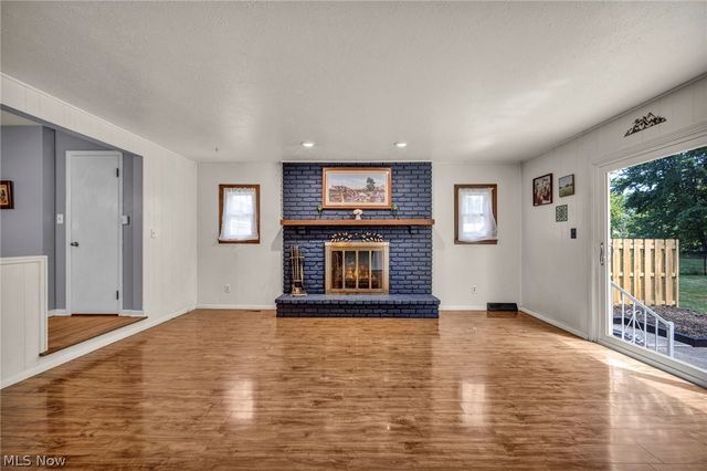 6033 Stearns Road, North Olmsted, OH 44070