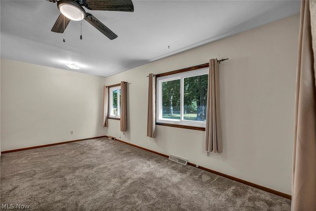 6033 Stearns Road, North Olmsted, OH 44070