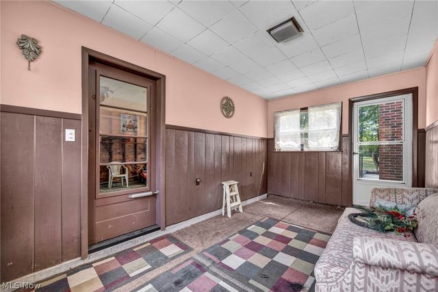 6033 Stearns Road, North Olmsted, OH 44070