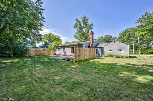 6033 Stearns Road, North Olmsted, OH 44070