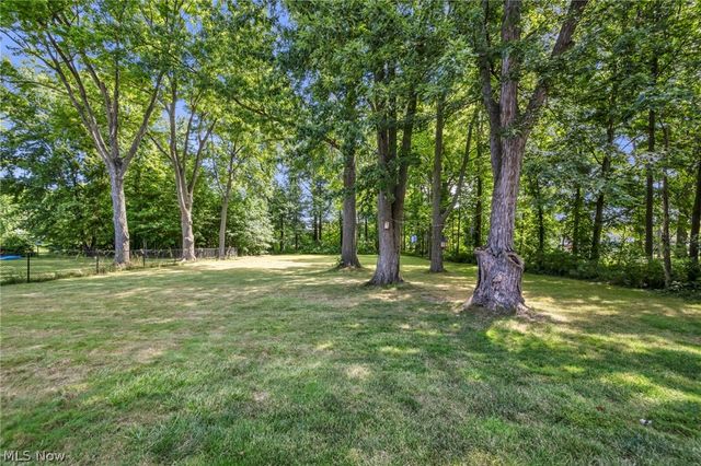 6033 Stearns Road, North Olmsted, OH 44070