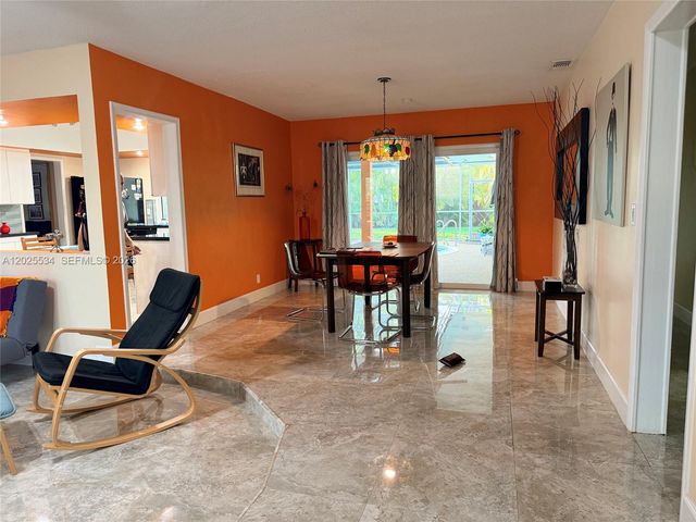 5129 Van Buren St, Hollywood, FL 33021