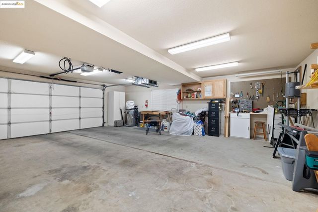 19621 Cottonwood St, Groveland, CA 95321