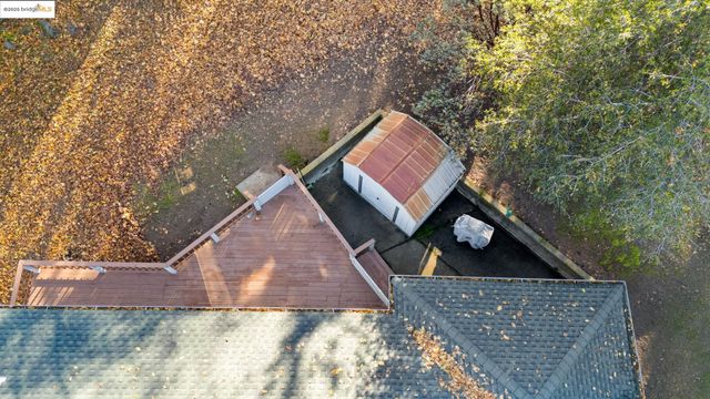 19621 Cottonwood St, Groveland, CA 95321