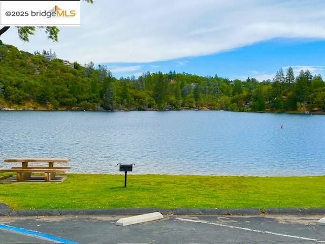 19621 Cottonwood St, Groveland, CA 95321