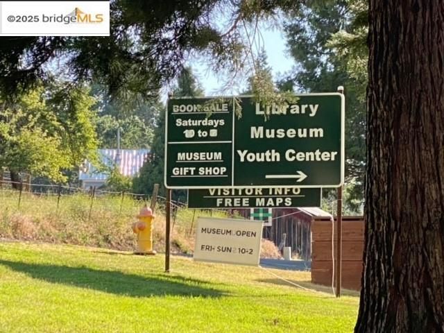 19621 Cottonwood St, Groveland, CA 95321