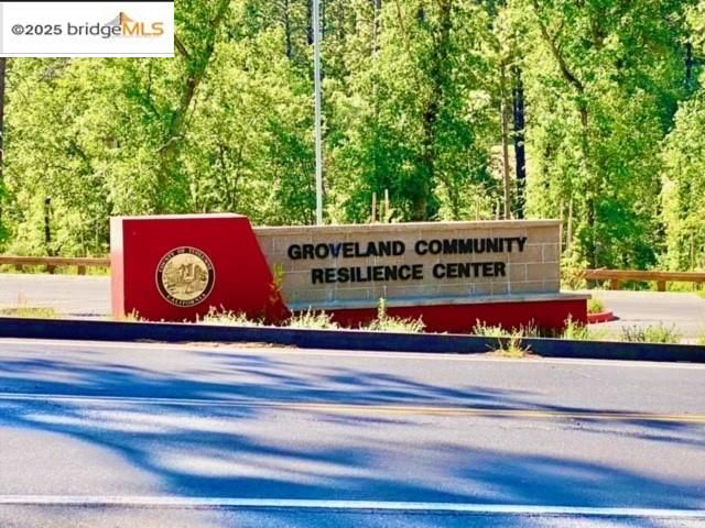 19621 Cottonwood St, Groveland, CA 95321