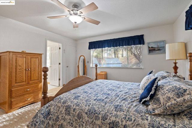 19621 Cottonwood St, Groveland, CA 95321