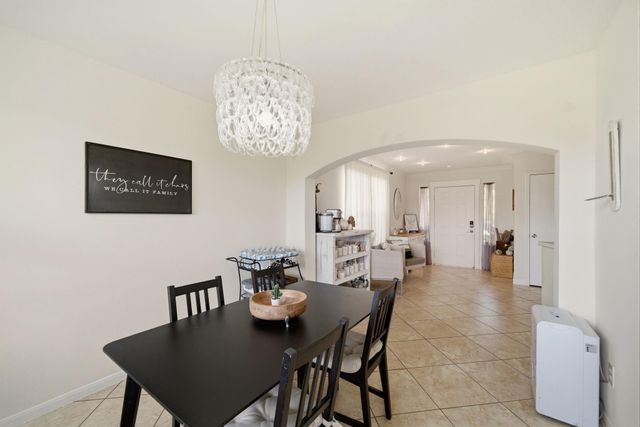 5722 Tiger Lilly Way, Houston, TX 77085