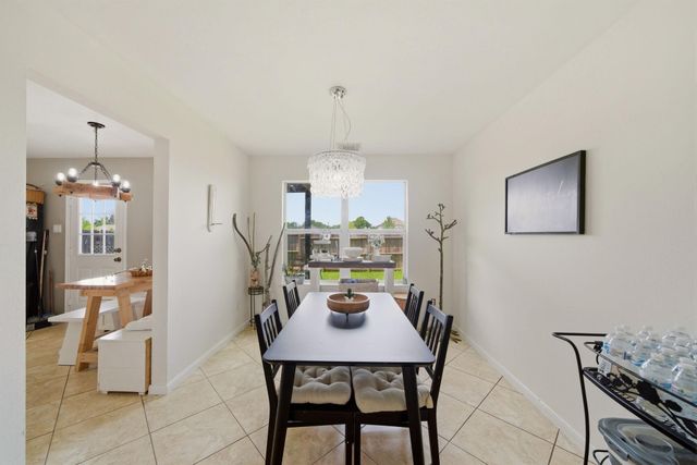 5722 Tiger Lilly Way, Houston, TX 77085
