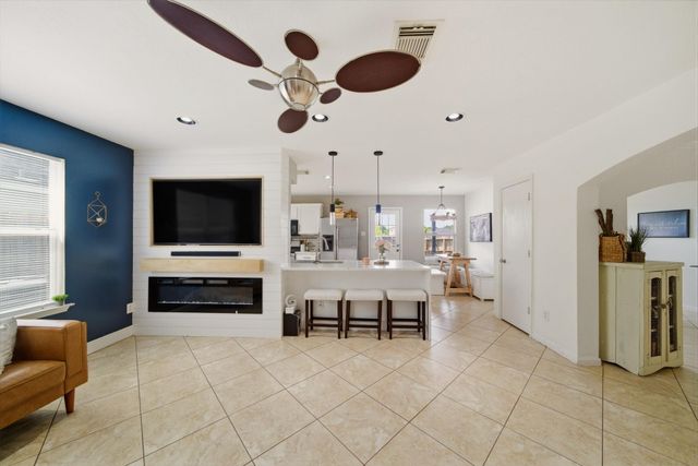 5722 Tiger Lilly Way, Houston, TX 77085