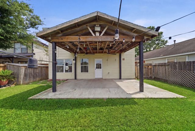 5722 Tiger Lilly Way, Houston, TX 77085