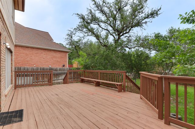 11125 Savin Hill LN, Austin, TX 78739