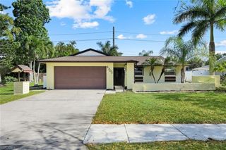6302 Hofstra CT W, Fort Myers, FL 33919