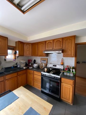 461 W 28th Place, Chicago, IL 60616