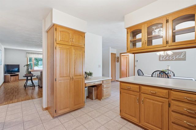 1405 PINEWOOD COURT, New London, WI 54961