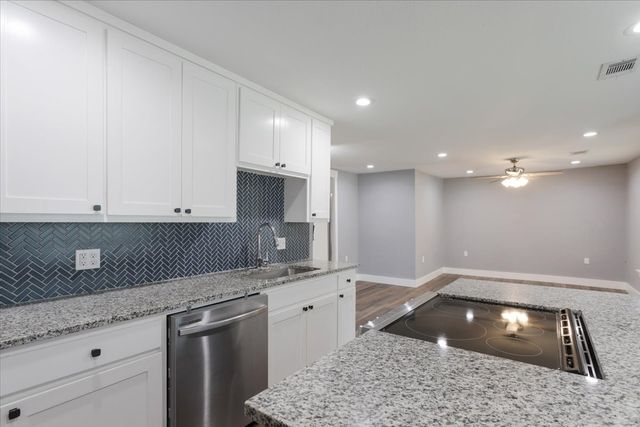 3015 S Fannin Avenue, Denison, TX 75021