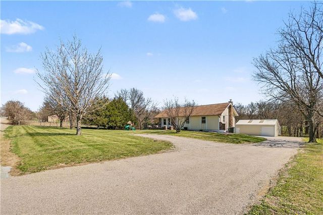6721 SE Isley Drive, Holt, MO 64048