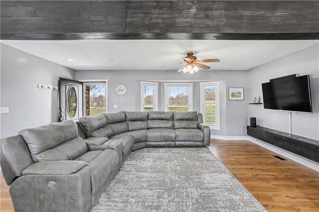 6721 SE Isley Drive, Holt, MO 64048