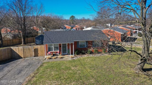 424 Mac Brae Rd, Louisville, KY 40214