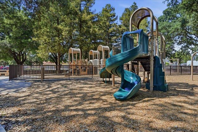 2425 Fallingtree Drive, San Jose, CA 95131