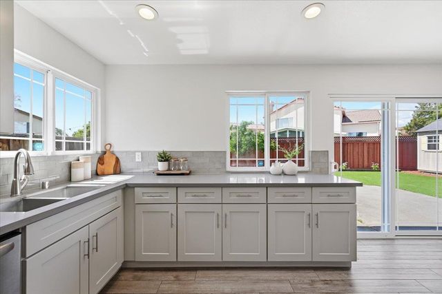 2425 Fallingtree Drive, San Jose, CA 95131