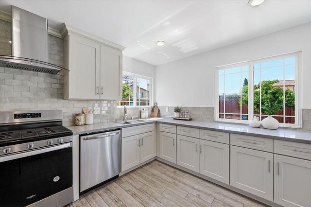 2425 Fallingtree Drive, San Jose, CA 95131