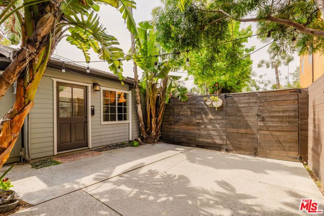 1014 Oakwood Avenue, Venice (los Angeles), CA 90291