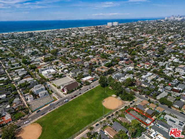 1014 Oakwood Avenue, Venice (los Angeles), CA 90291