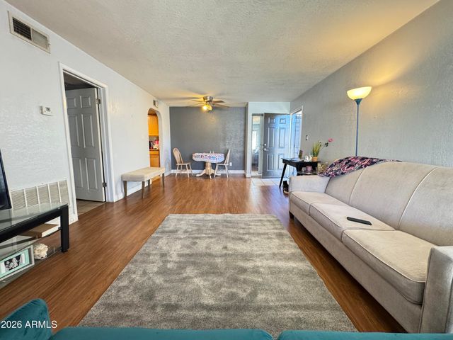 3825 E CAMELBACK Road 276, Phoenix, AZ 85018