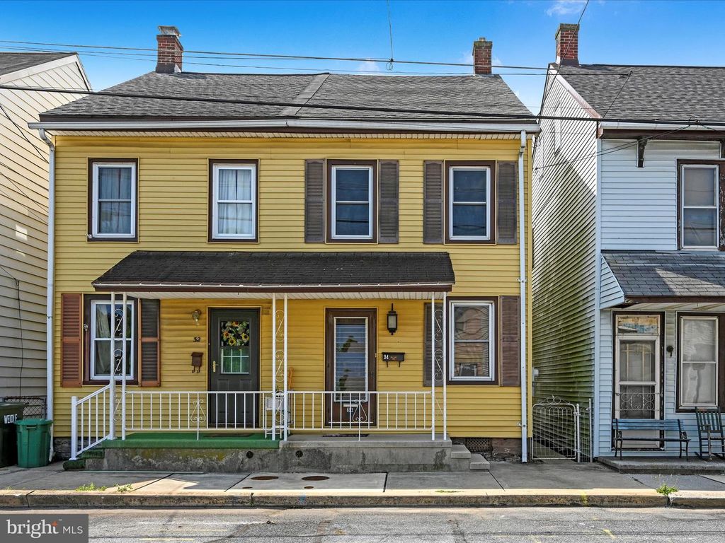 34 GUILFORD ST, Lebanon, PA 17046