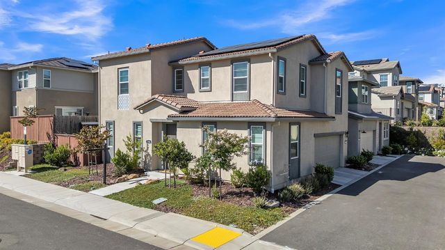 3356 Gallatin Dr, Folsom, CA 95630