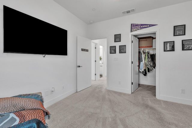 3356 Gallatin Dr, Folsom, CA 95630