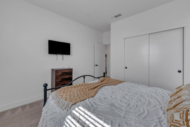 3356 Gallatin Dr, Folsom, CA 95630