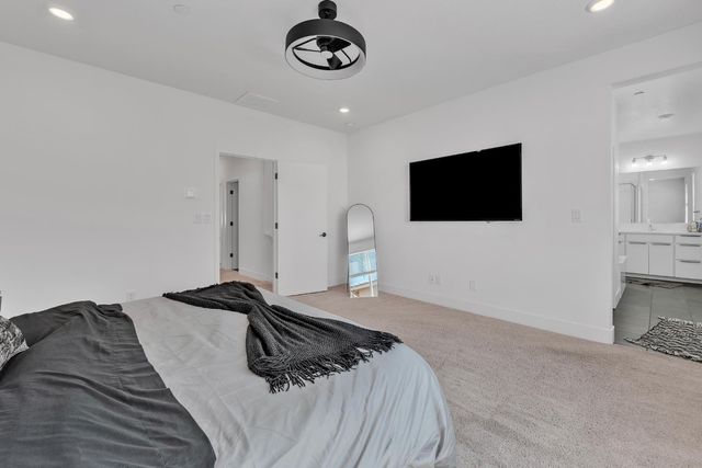 3356 Gallatin Dr, Folsom, CA 95630