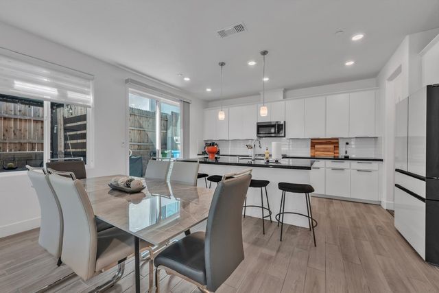 3356 Gallatin Dr, Folsom, CA 95630