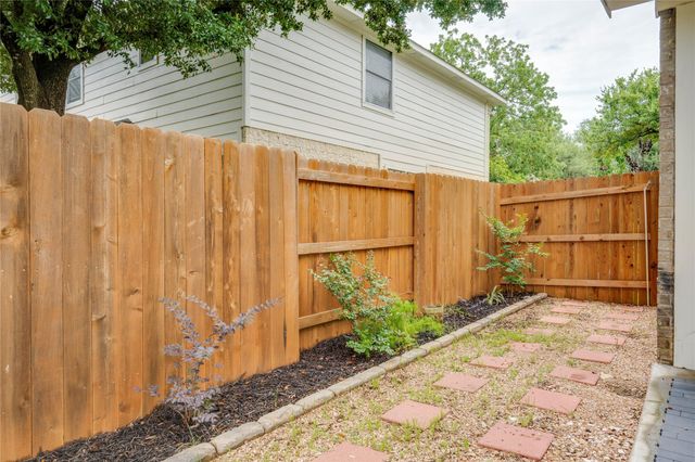 8106 Longdraw DR, Round Rock, TX 78681