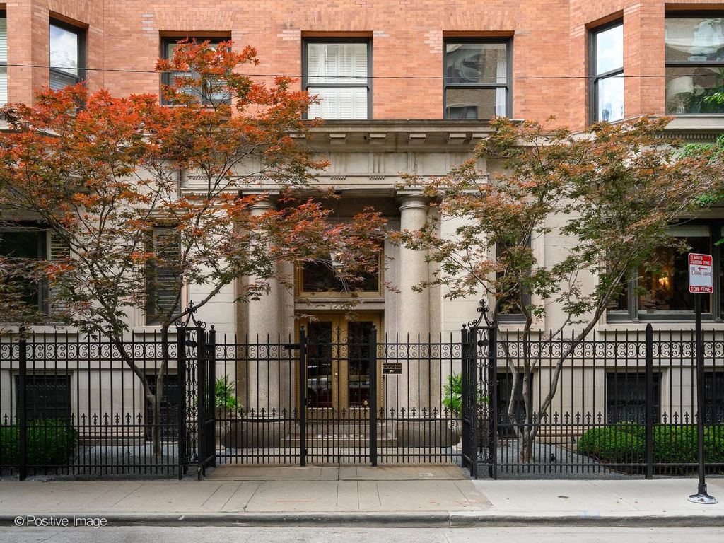 1210 N Astor Street 2A, Chicago, IL 60610 — photo 2