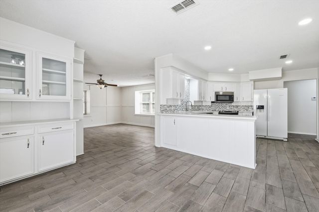 6908 Wilton Drive, Fort Worth, TX 76133