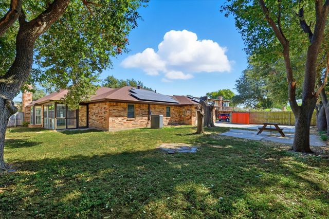 6908 Wilton Drive, Fort Worth, TX 76133