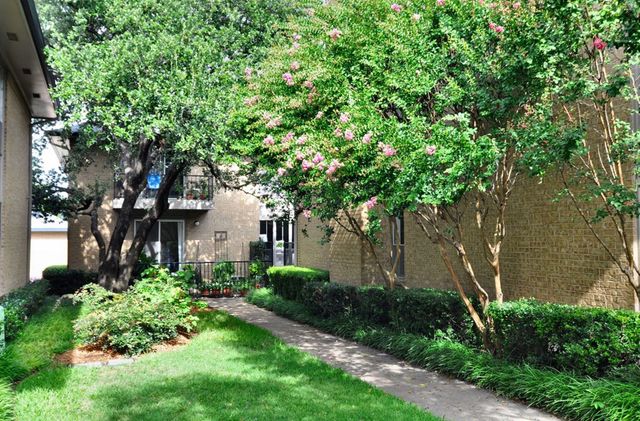 10744 Park Village Place A, Dallas, TX 75230