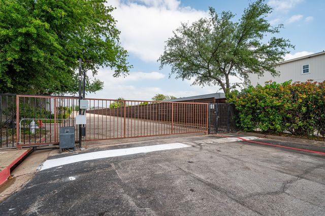 10744 Park Village Place A, Dallas, TX 75230