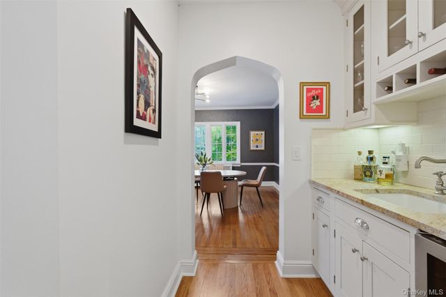 42 Mulberry Lane, New Rochelle, NY 10804