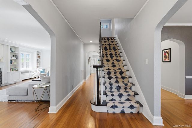 42 Mulberry Lane, New Rochelle, NY 10804