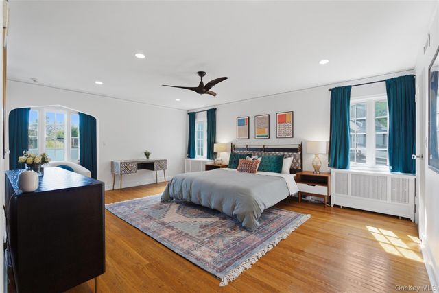 42 Mulberry Lane, New Rochelle, NY 10804